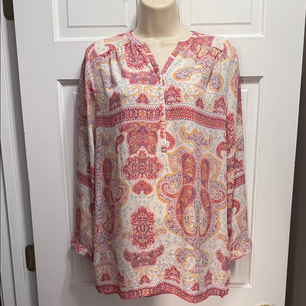 Violet & Claire paisley 3/4 sleeve blouse